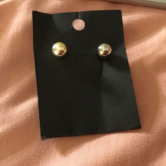 Silvertone Ball Stud Earrings. Approx. 7 mm - Picture 3 of 5